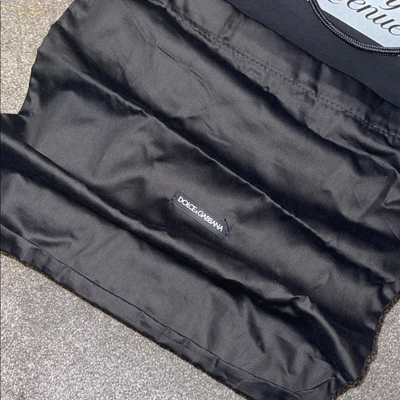 Dolce & Gabbana Classic Black Silk Dust Bag With Drawstrings on Both Sides. - Picture 3 of 6